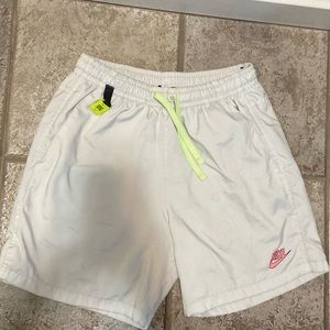 Men’s Nike White Shorts Size Small